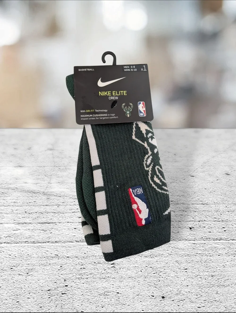 Nike Crew Basketball Socks Unisex  Mens 6-8 W 6-10 Green. Milwaukee